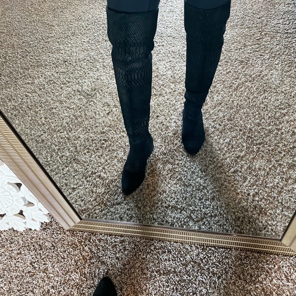 Seychelles Anthropologie Black Victory Croc Over The Knee Boots Leather size 7.5 - Picture 7 of 14